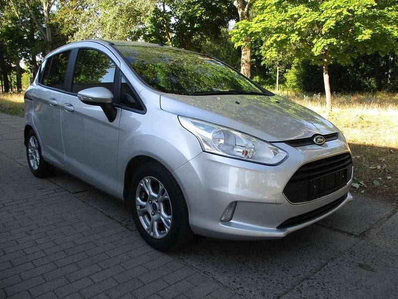 Gebraucht Ford B-MAX Titanium 101 PS (74 kW) 2018 Silber Van / Kleinbus