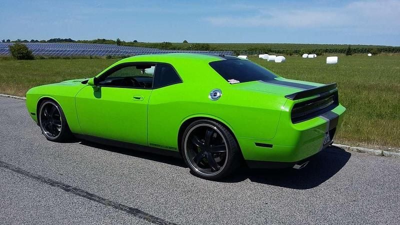Second-hand Dodge Challenger 568 CP (417 kW) 2009 Verde Coupe