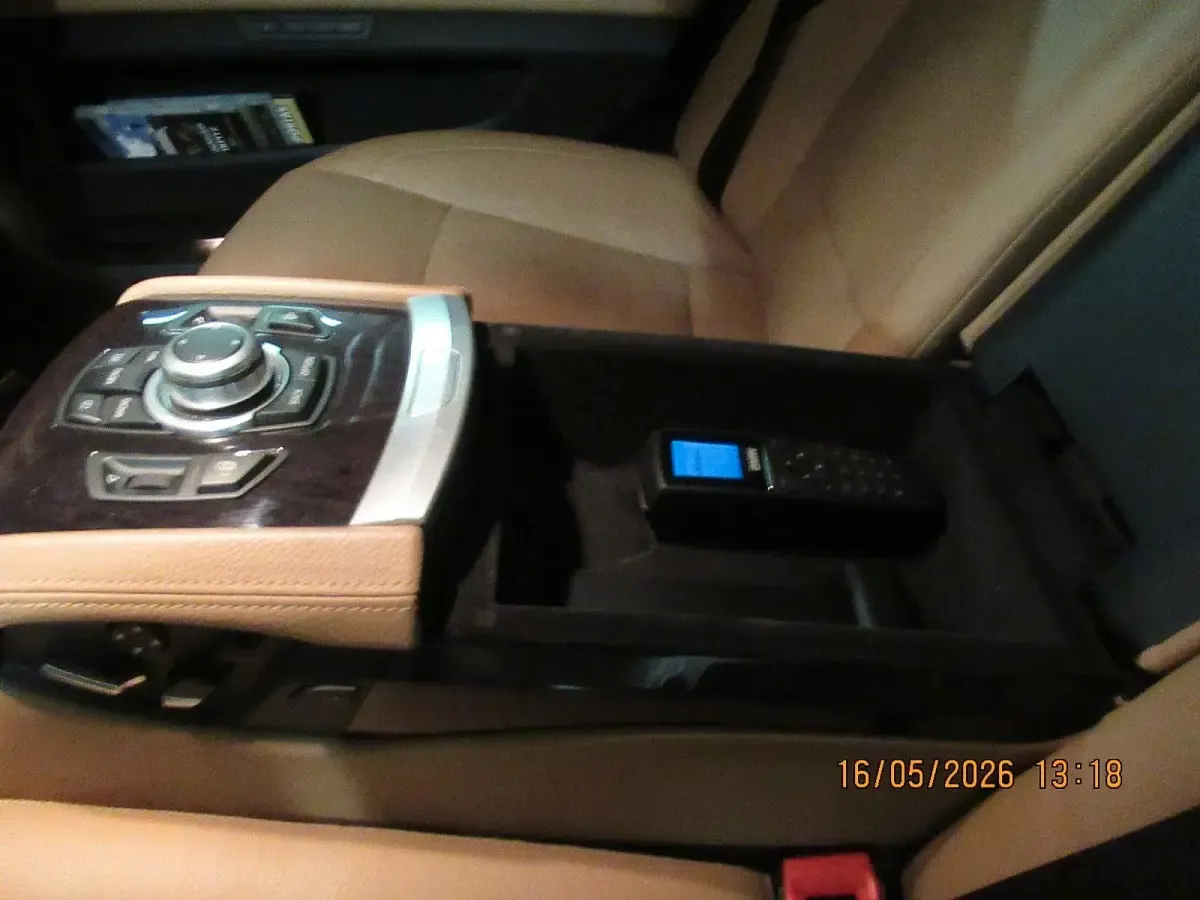 Gebraucht BMW 750L Performance 408 PS (300 kW) 2011 Blau Limousine