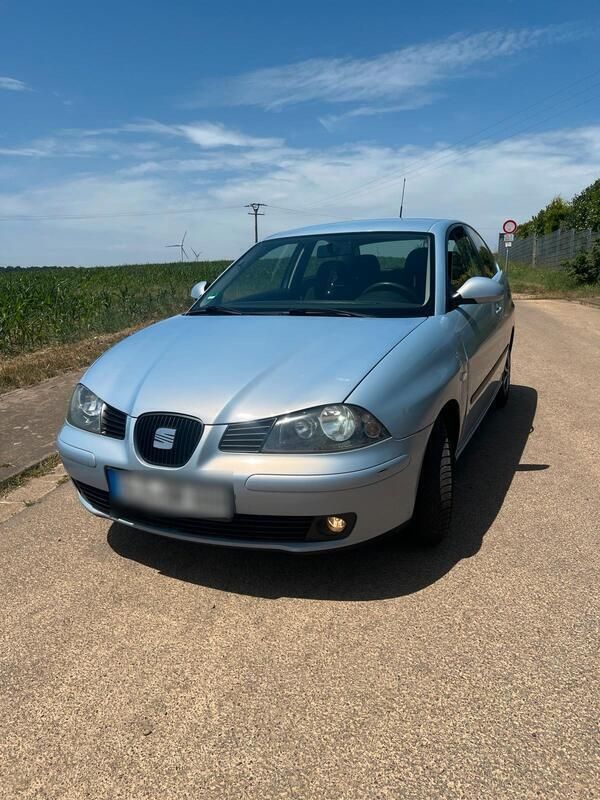 Blau Gebraucht 2005 Seat Ibiza Reference Kleinwagen | 1.900 € (Fairer Preis) - Bild 1/4