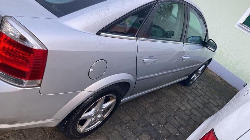 Gebraucht Opel Vectra 147 PS (108 kW) 2003 Silber Limousine