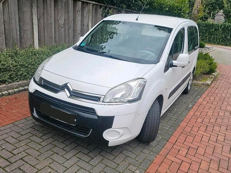 Weiß Gebraucht 2013 Citroën Berlingo Van / Kleinbus | 6.600 € (Fairer Preis) - Bild 1/4