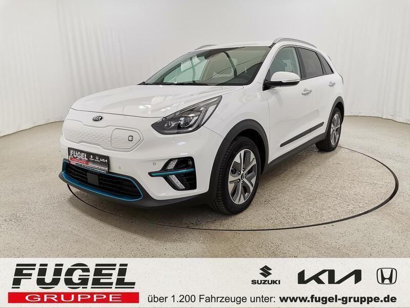 Schneeweiß Gebraucht 2021 Kia e-Niro Spirit SUV | 23.999 € (Guter Preis) - Bild 1/4
