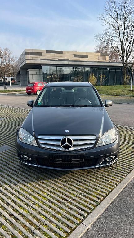 Gebraucht Mercedes C220 170 PS (125 kW) 2009 Grau Limousine