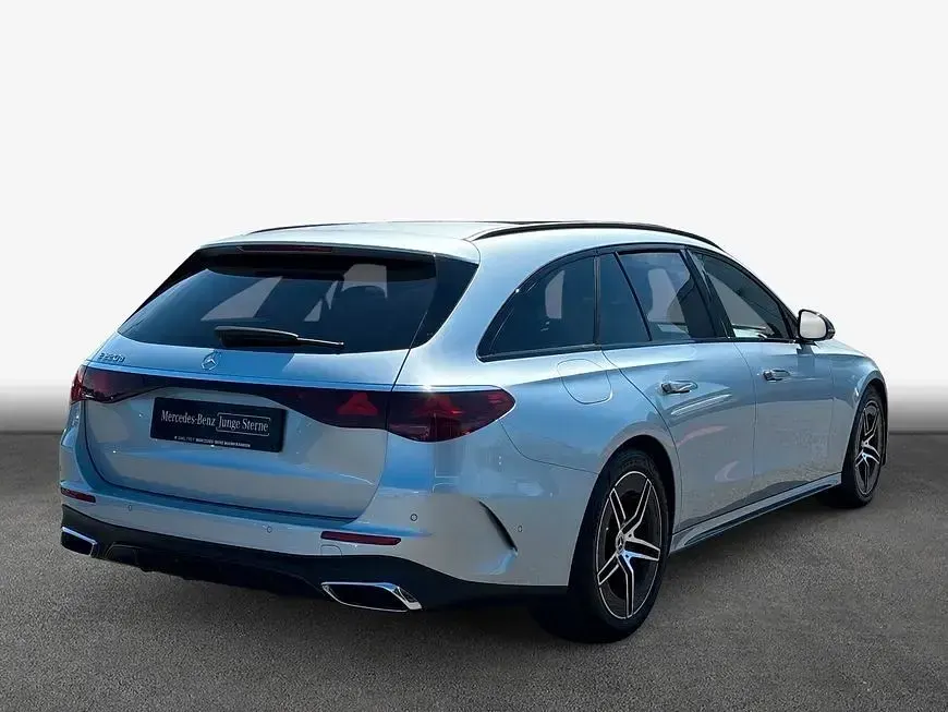 Gebraucht Mercedes E220 AMG 197 PS (144 kW) 2025 Silber Kombi