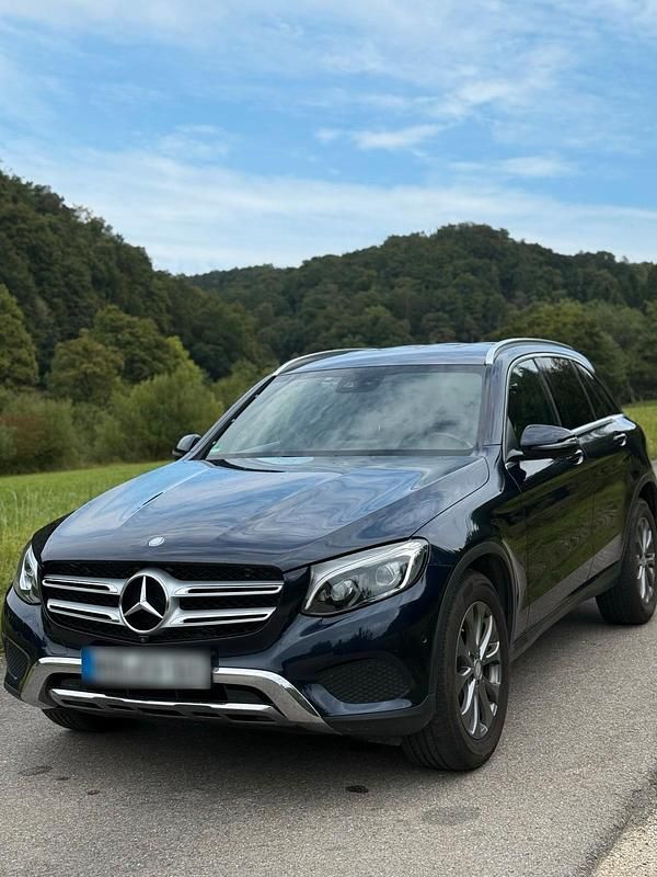 Gebraucht Mercedes GLC250 204 PS (150 kW) 2015 Blau SUV
