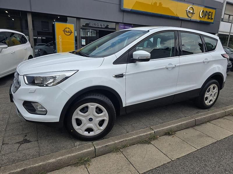 Weiß Gebraucht 2019 Ford Kuga Trend SUV | 14.750 € (Guter Preis) - Bild 1/4