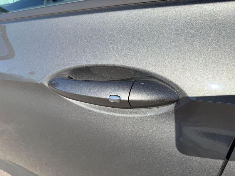 Gebraucht Opel Insignia Dynamic 165 PS (121 kW) 2017 Grau Limousine