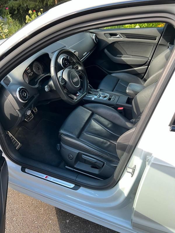 Gebraucht Audi S3 Comfort 300 PS (220 kW) 2015 Weiß Limousine