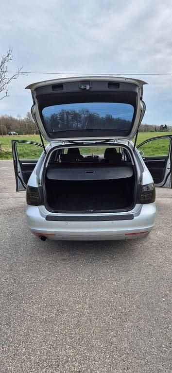 Gebraucht VW Golf VI 105 PS (77 kW) 2009 Silber Kleinwagen