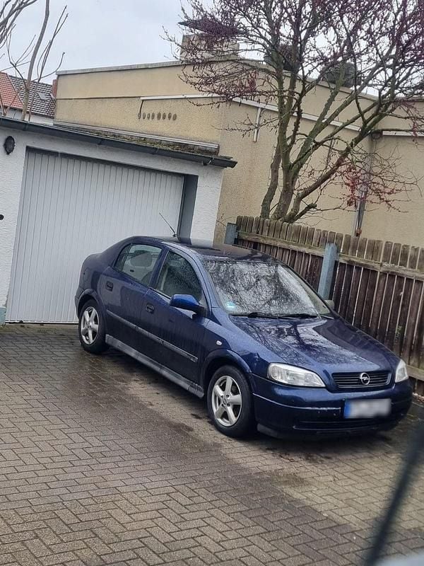 Gebraucht Opel Astra 75 PS (55 kW) 2002 Blau Limousine