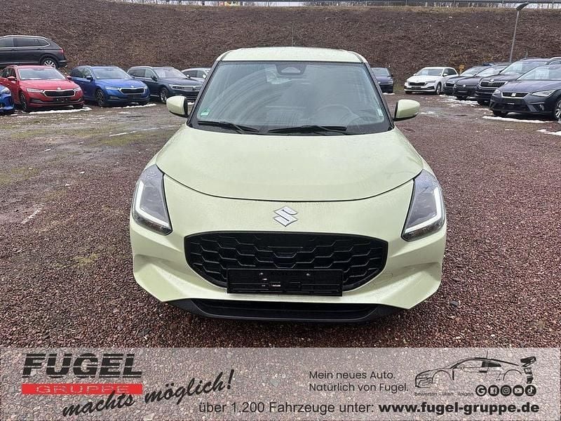 Gebraucht Suzuki Swift Comfort+ 83 PS (61 kW) 2025 Cool yellow Kleinwagen