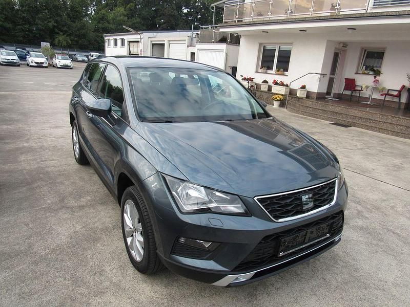 Grau Gebraucht 2017 Seat Ateca Style SUV | 14.400 € (Fairer Preis) - Bild 1/4