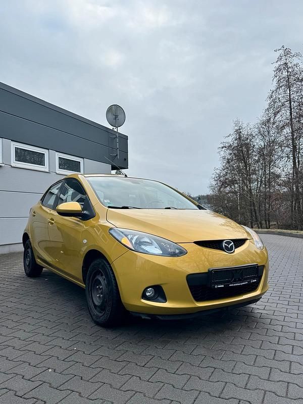 Gold Gebraucht 2008 Mazda 2 Kleinwagen | 2.490 € (Fairer Preis) - Bild 1/4