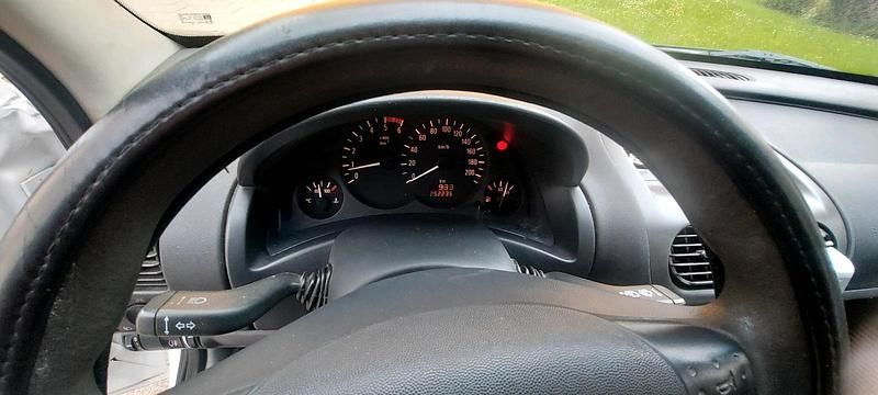Weiß Gebraucht 2003 Opel Combo Van / Kleinbus | 1.500 € (Fairer Preis) - Bild 1/4