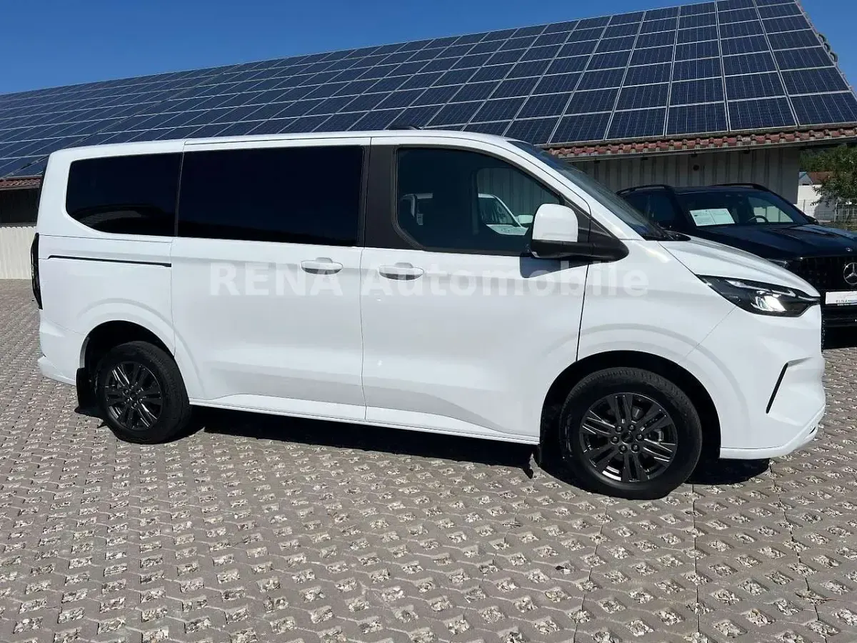 Neu Ford Tourneo Custom Titanium 150 PS (110 kW) 2026 Frozen white Van