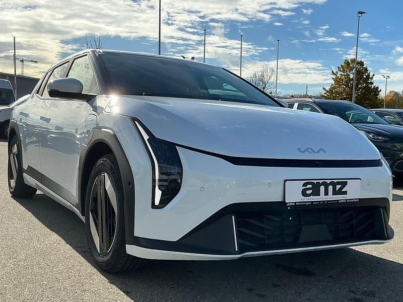 Neu Kia EV4 150 kW (204 PS) 2026 Weiß Limousine