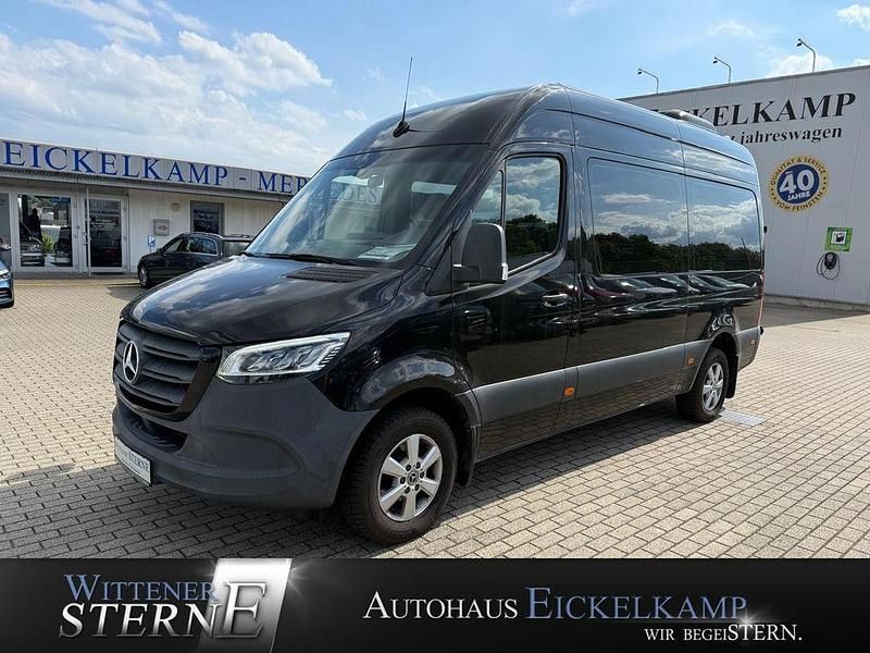 Obsidianschwarzmetallic Gebraucht 2018 Mercedes Sprinter Van | 42.721 € - Bild 1/4