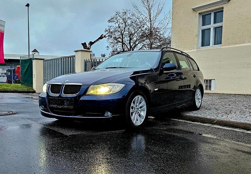 Gebraucht BMW 320 177 PS (130 kW) 2008 Blau Kombi