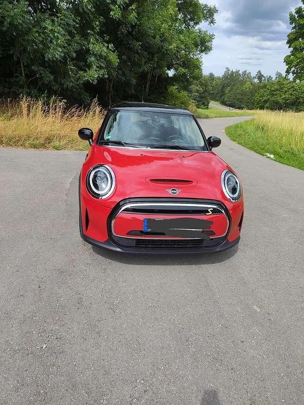 Rot Gebraucht 2021 Mini Cooper SE Classic Kleinwagen | 18.500 € (Fairer Preis) - Bild 1/4