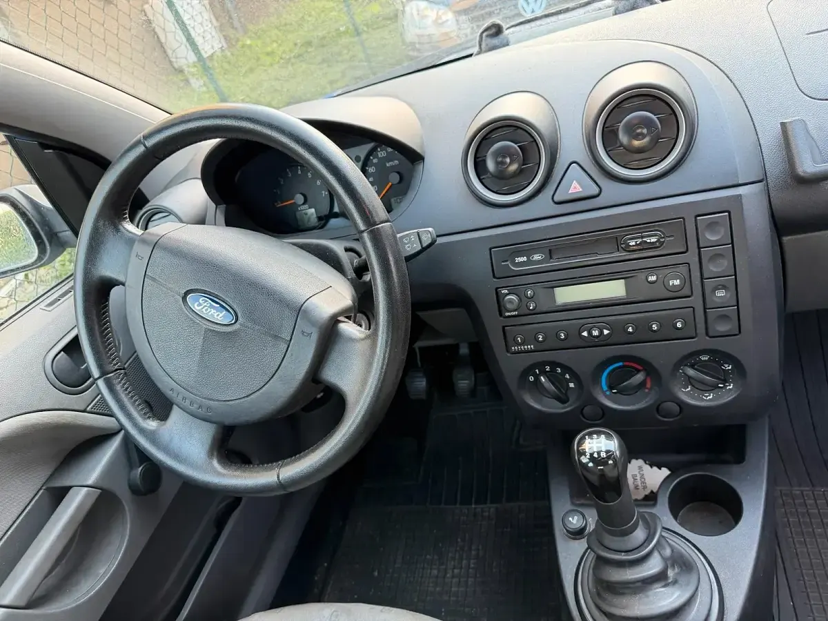Gebraucht Ford Fiesta 60 PS (44 kW) 2003 Blau Kleinwagen