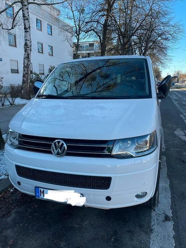 Gebraucht VW Multivan 179 PS (131 kW) 2015 Weiß Van