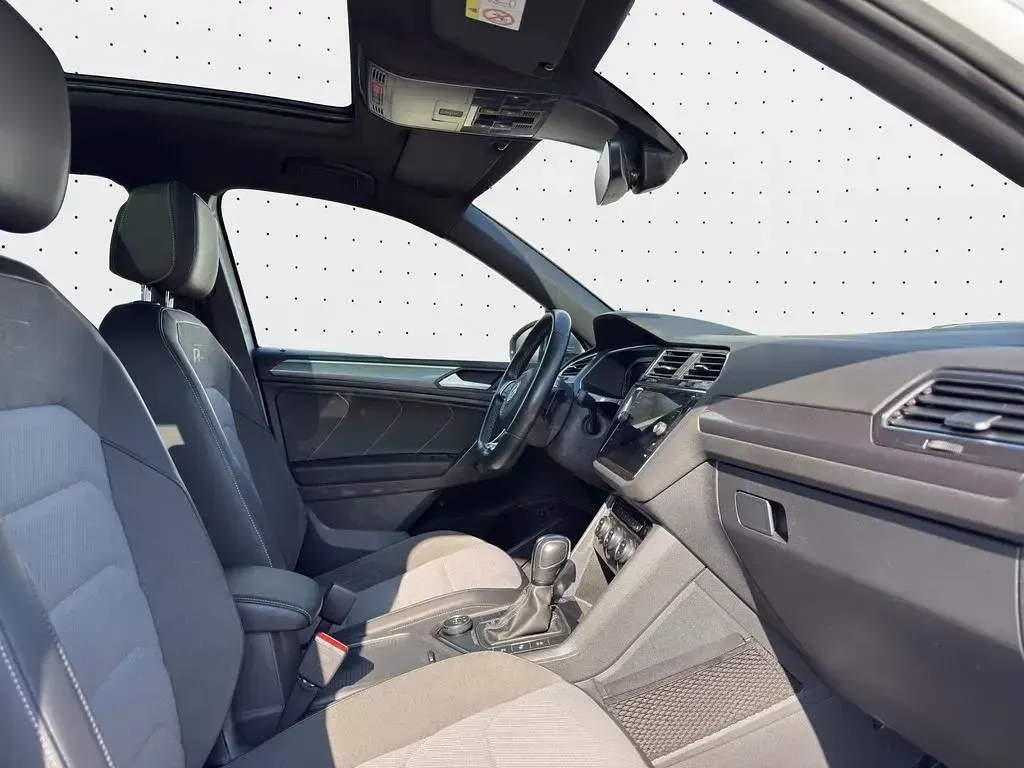 Gebraucht VW Tiguan Allspace Highline 200 PS (147 kW) 2021 Pure white SUV