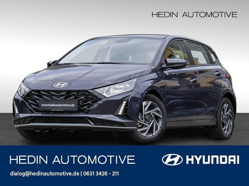 Weiß Neu 2025 Hyundai i20 Trend Limousine | 22.490 € (Fairer Preis) - Bild 1/4