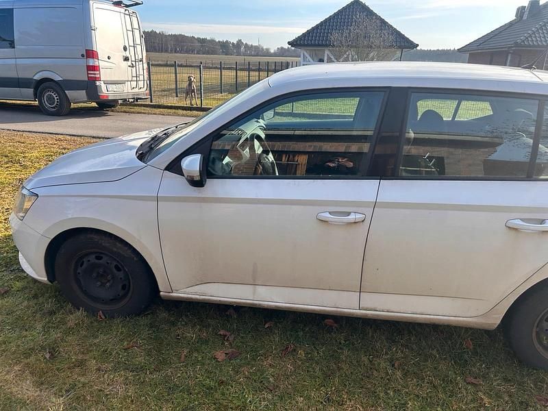 Gebraucht Skoda Fabia 75 PS (55 kW) 2017 Weiß Kleinwagen