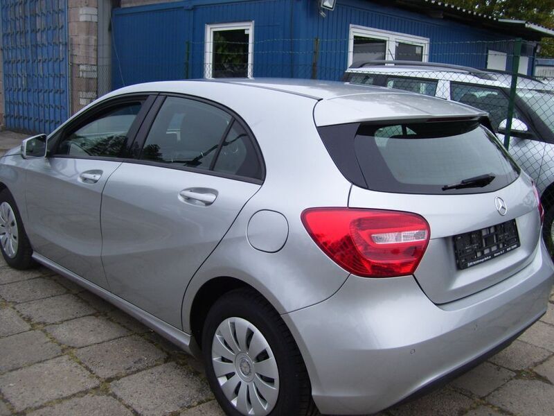 Gebraucht Mercedes A180 109 PS (80 kW) 2013 Silber Limousine