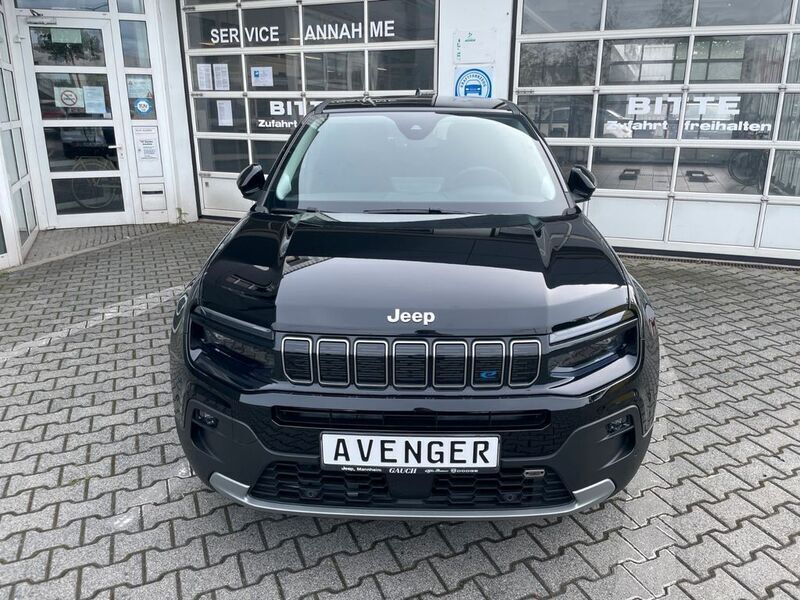 Schwarz Gebraucht 2023 Jeep Avenger EV Summit SUV | 24.900 € (Superpreis) - Bild 1/4
