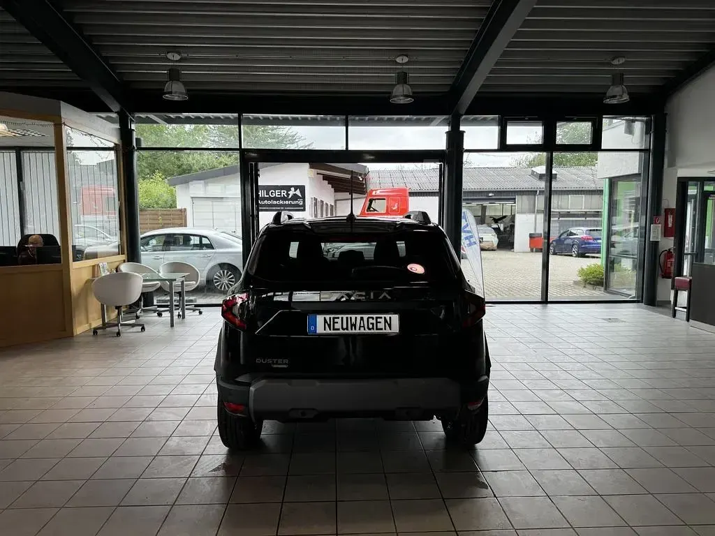 Gebraucht Dacia Duster Extreme 141 PS (103 kW) 2024 Black pearl schwarz metallic SUV