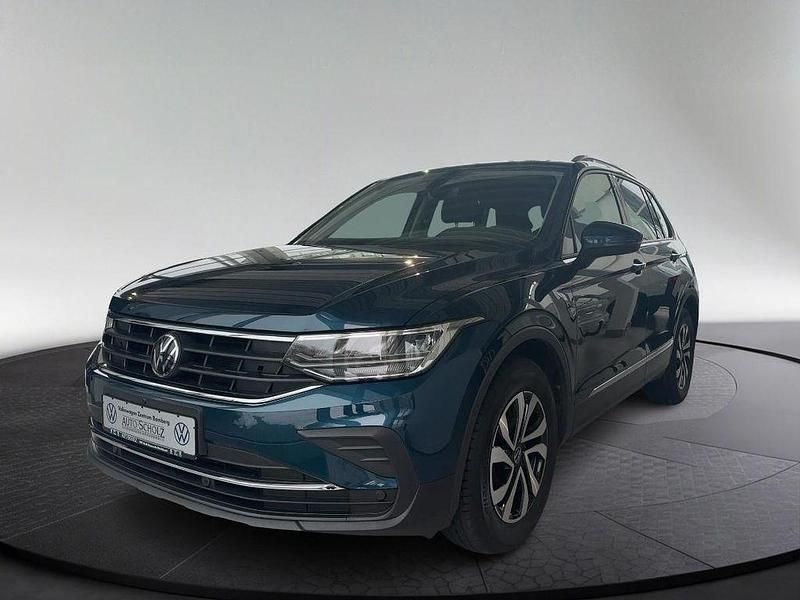 Gebraucht VW Tiguan Active 150 PS (110 kW) 2022 Blau SUV