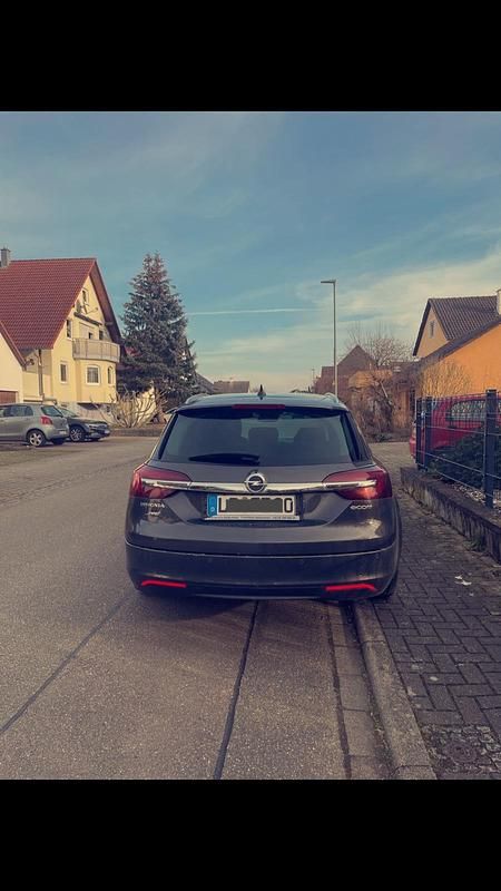Gebraucht Opel Insignia 163 PS (119 kW) 2014 Grau Kombi