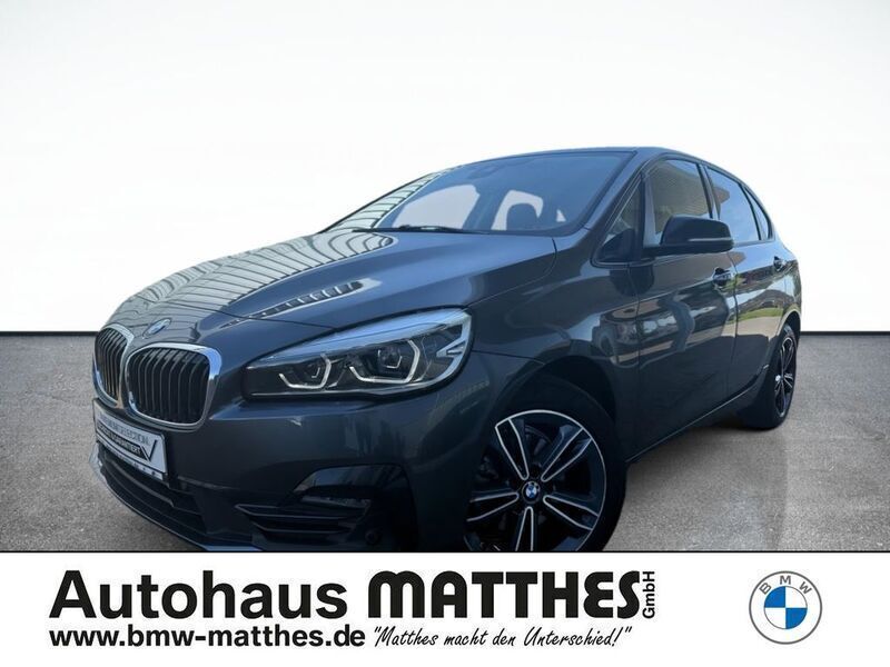 Grau Gebraucht 2021 BMW 218 Active Tourer Sport Line Van / Kleinbus | 22.950 € (Fairer Preis) - Bild 1/4