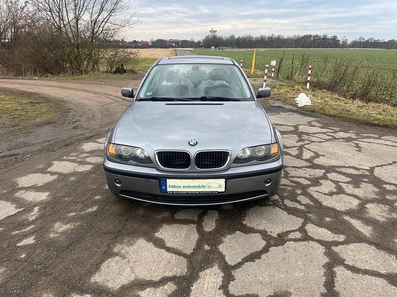 Gebraucht BMW 316 116 PS (85 kW) 2005 Grau Limousine