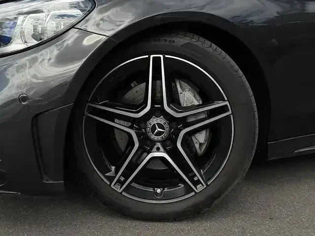 Gebraucht Mercedes C220 AMG 194 PS (142 kW) 2022 Grau Coupé
