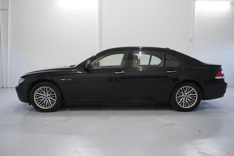 Gebraucht BMW 760 445 PS (327 kW) 2004 Schwarz Limousine