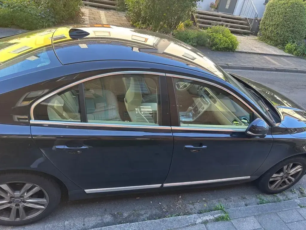 Gebraucht Volvo S80 Summum 163 PS (119 kW) 2012 Schwarz Limousine