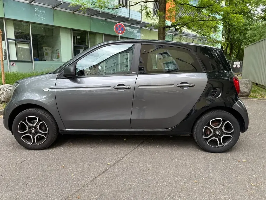 Gebraucht Smart ForFour Passion 90 PS (66 kW) 2016 Grau Kleinwagen