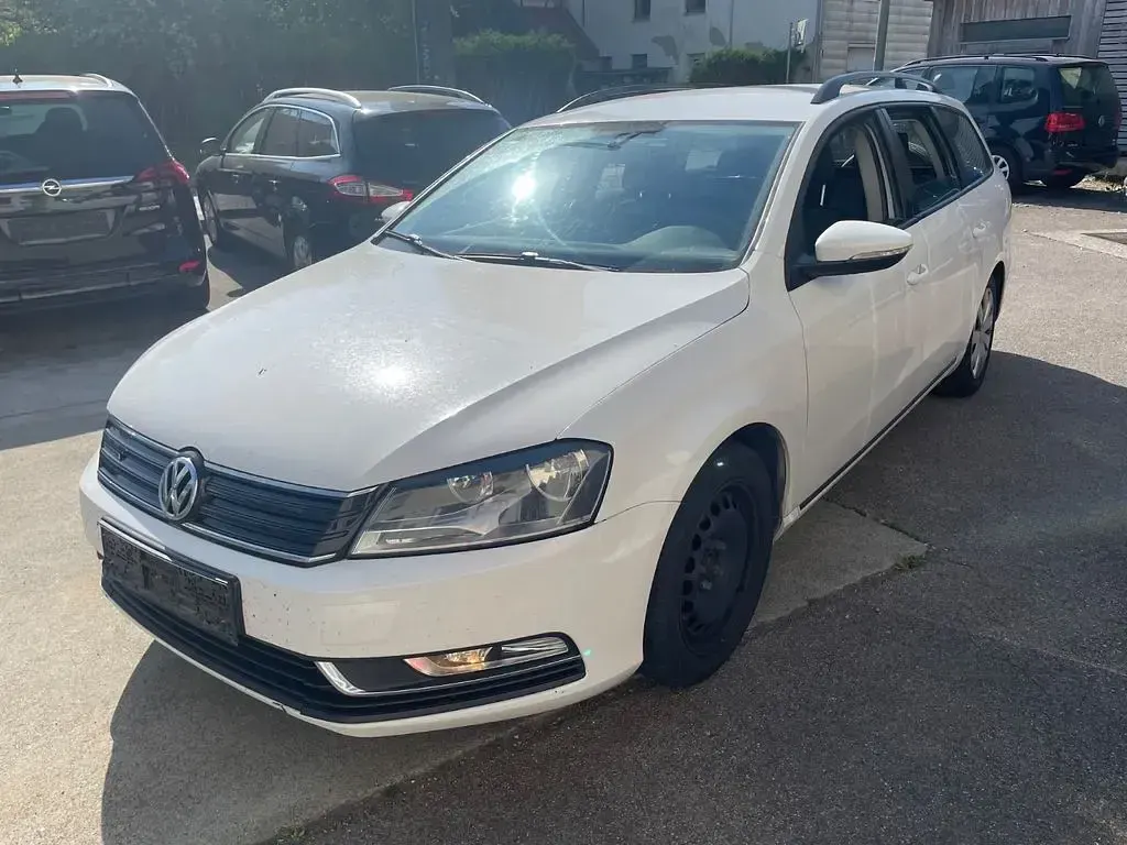 Gebraucht VW Passat 105 PS (77 kW) 2014 Weiß Limousine