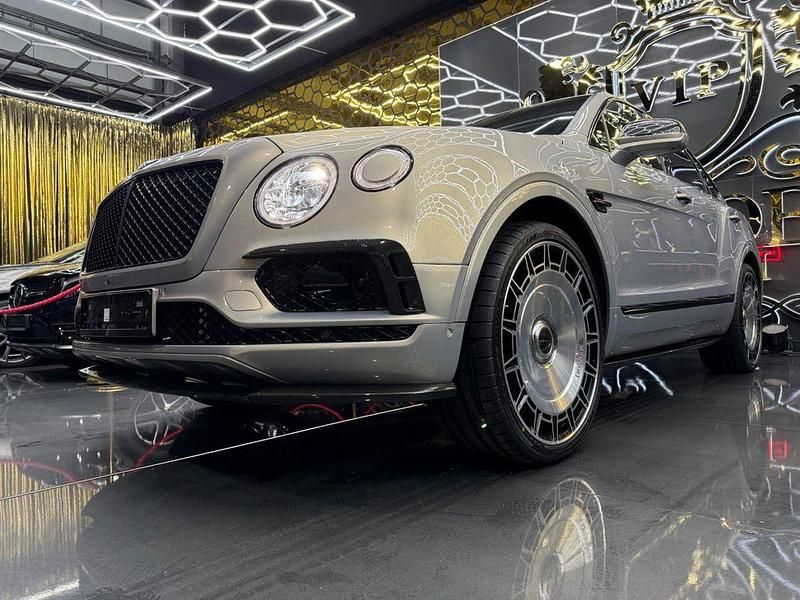 Gebraucht Bentley Bentayga 608 PS (447 kW) 2018 Silber SUV
