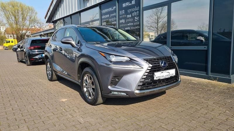 Gebraucht Lexus NX300h 197 PS (144 kW) 2021 Grau SUV