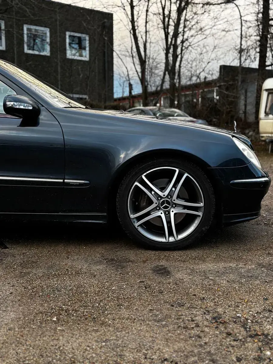 Occasion Mercedes E500 Avantgarde 306 ch (225 kW) 2003 Bleue Berline