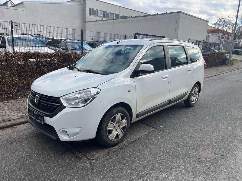 Gletscherweiss Gebraucht 2018 Dacia Lodgy Comfort Van / Kleinbus | 9.999 € (Guter Preis) - Bild 1/4