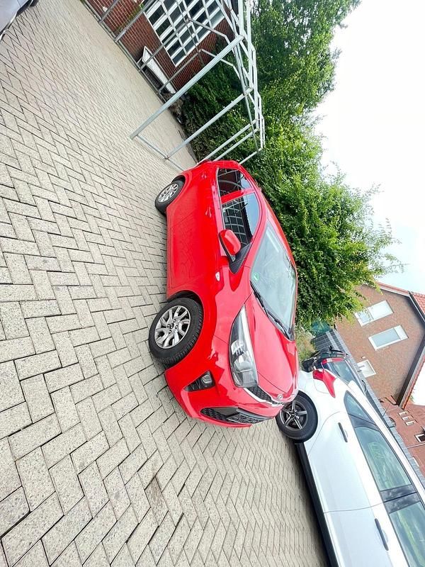 Rot Gebraucht 2018 Kia Picanto Kleinwagen | 7.000 € (Guter Preis) - Bild 1/3