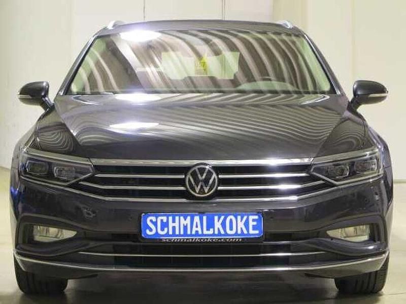 Manganese gray (metallic) Gebraucht 2021 VW Passat Elegance Kombi | 27.500 € (Guter Preis) - Bild 1/4