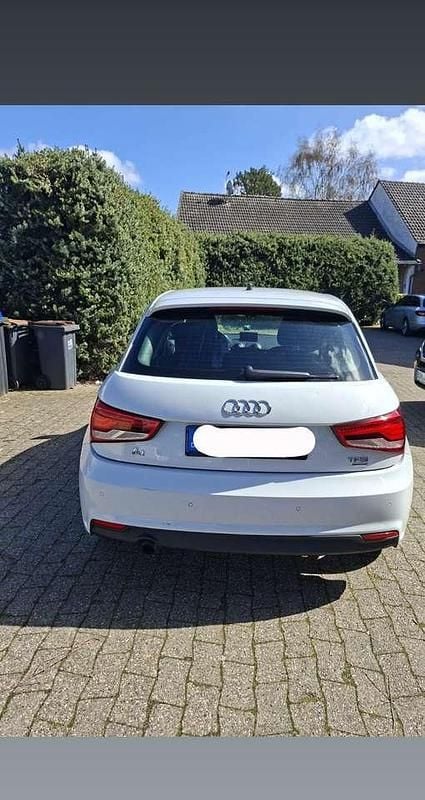 Gebraucht Audi A1 Basis 95 PS (69 kW) 2016 Weiß Kleinwagen