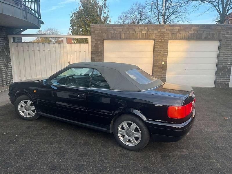 Gebraucht Audi 80 125 PS (91 kW) 1999 Schwarz Cabrio
