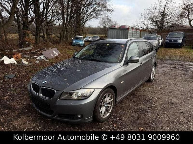 Gebraucht BMW 318 Comfort Edition 143 PS (105 kW) 2012 Grau Kombi